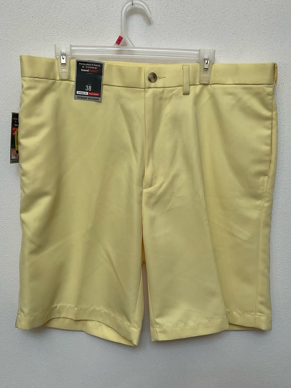 NWT Roundtree & Yorke Travelsmart Butter Yellow Flat Front Shorts Size 38 Preppy